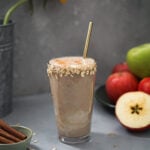apple pie smoothie in a glass