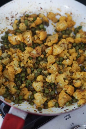 cauliflower subzi shaak
