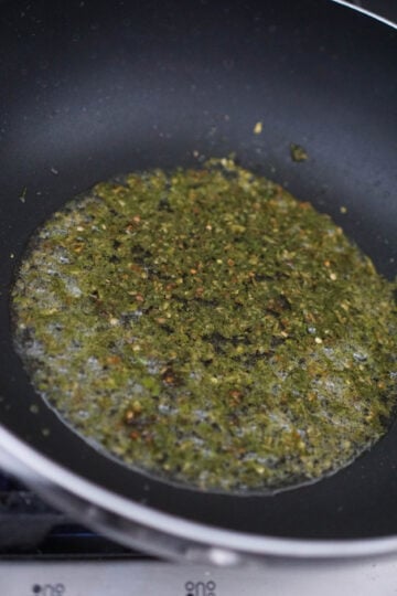 spices in oil