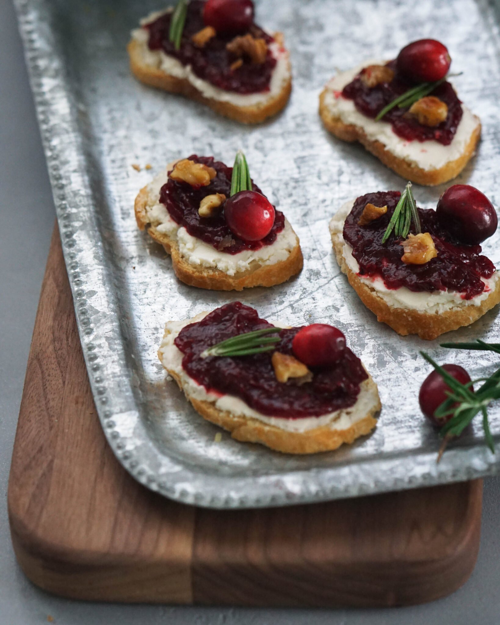 Easy Cranberry Crostini with Goat Cheese Some Indian Girl