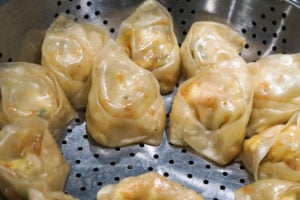 Steamed paneer momos