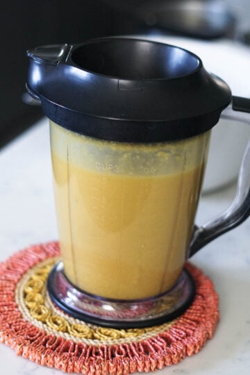 Cooked dal with sugar blended into a puree.
