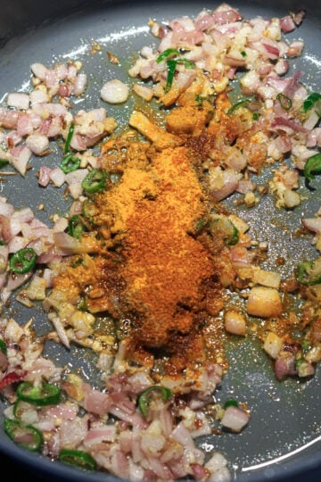 Spices added to pot.