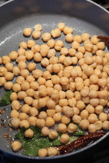 Chickpeas added to sundal.