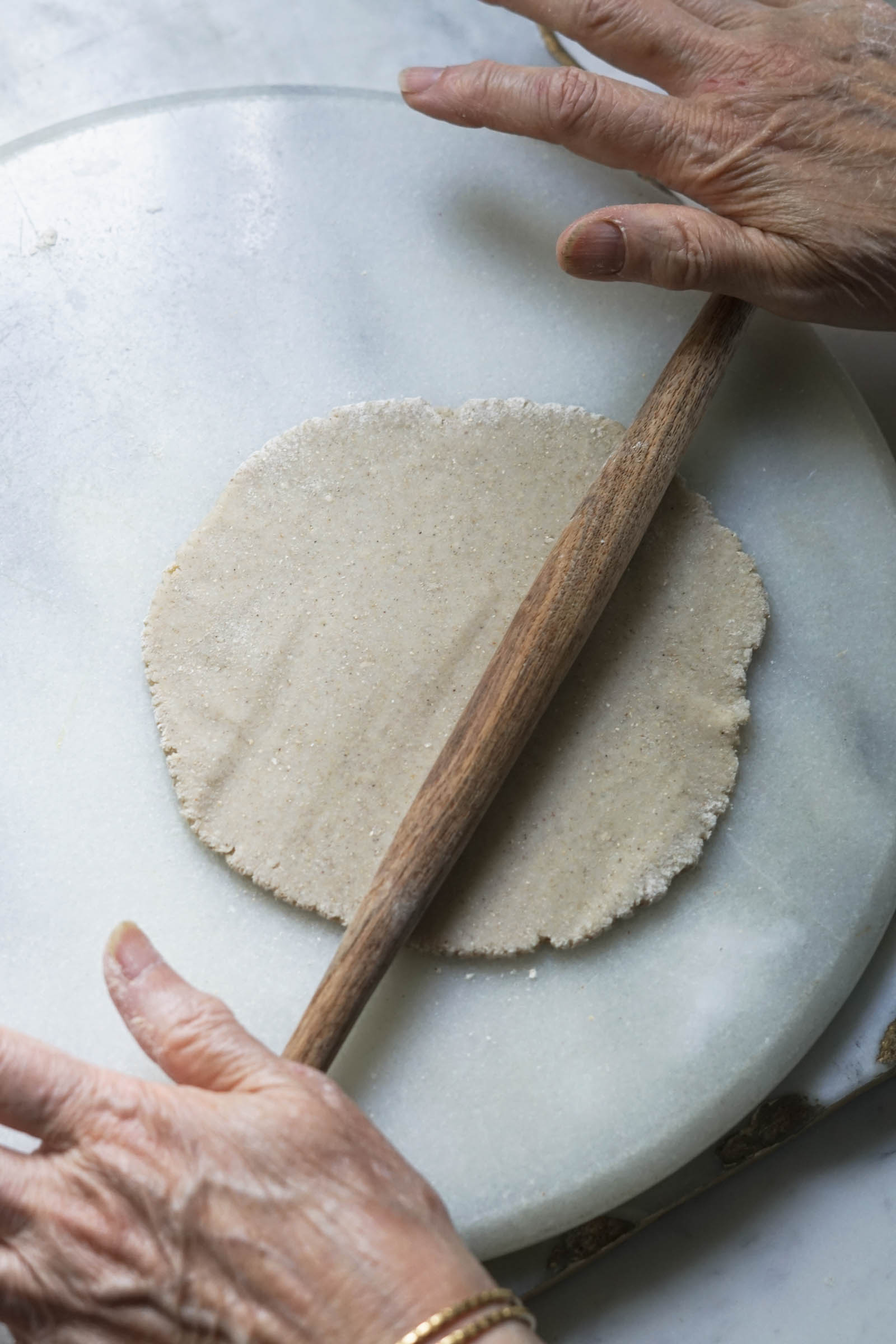 Jow Roti Soft How To Make Soft Jowar Roti (Jolada Rotti) - Some Indian Girl